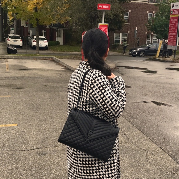 Meet your Posher, Regina - Picture 1 of 1